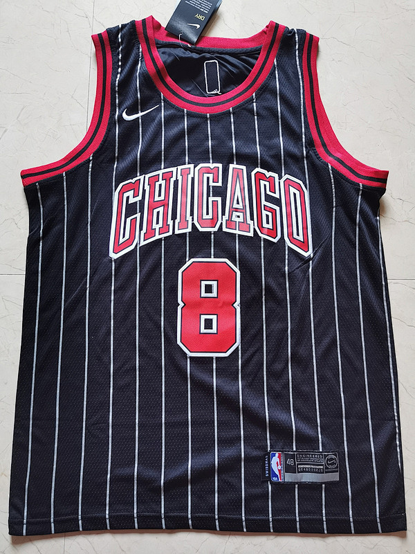 Bulls Embroidery Jersey S-2XL