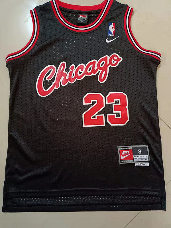 Bulls Retro Embroidery Jersey S-2XL