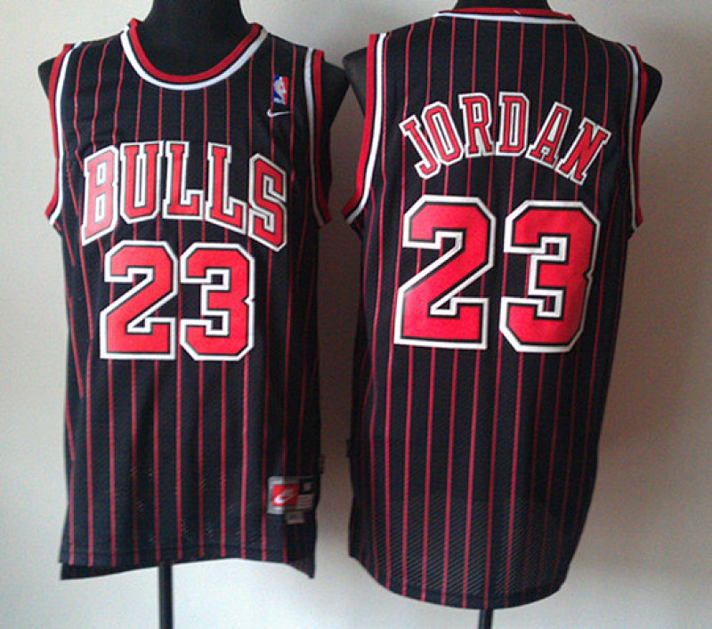 Bulls Embroidery Jersey S-2XL