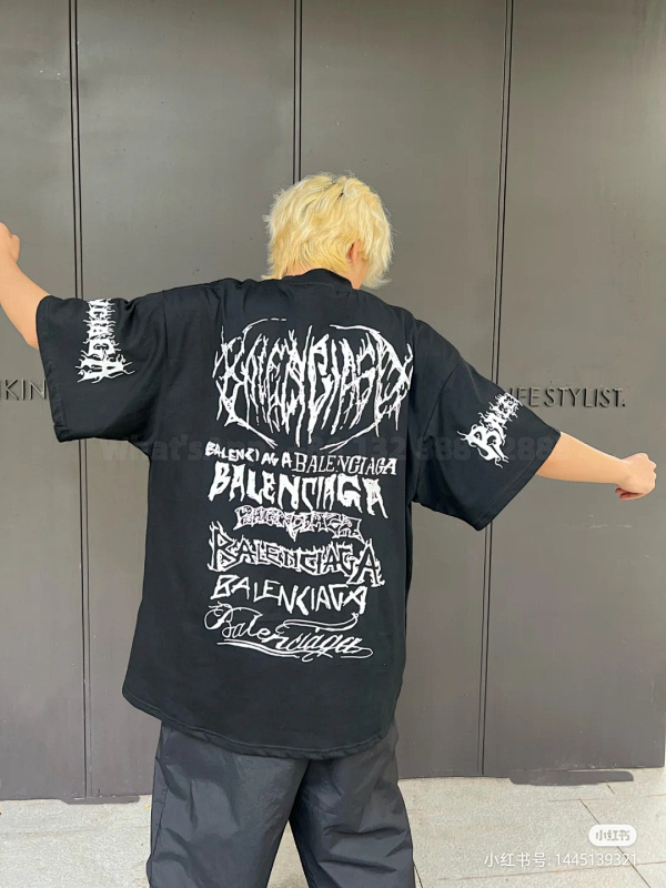 Balenciaga 00 Blcg Short Sleeves With Black Graffiti Print