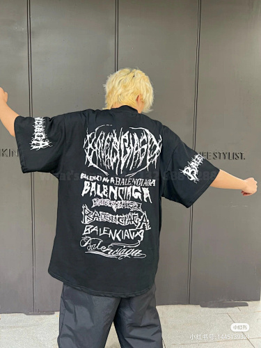 Balenciaga 00 Blcg Short Sleeves With Black Graffiti Print