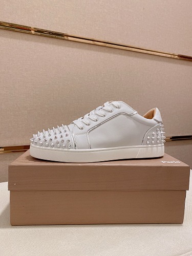 Christian Loubouti
