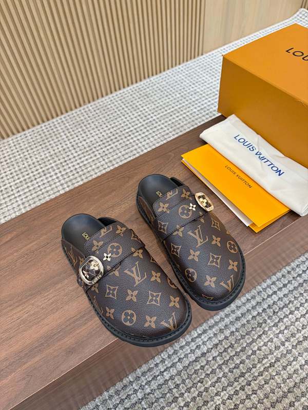 Sandals from Poshrep