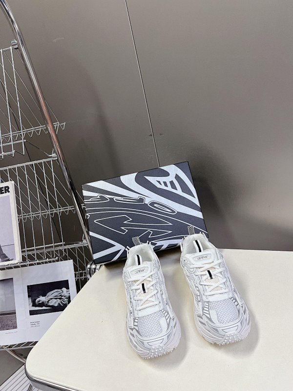 Off-whit Co Virgil Abloh