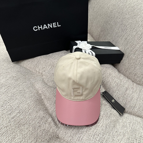 Off-White Cap With Glasses