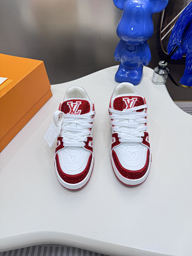 L V Trainer With Diamonds