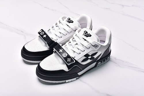 Louis Vuitton Louis Vuitton Trainer Clover Velcro Black & White