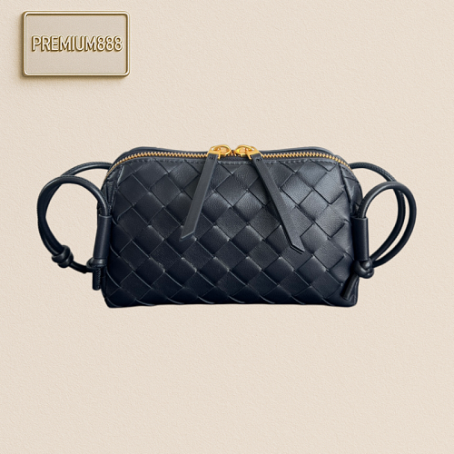 The New Concert Pouch Model Is Truly The Most Beautiful And Practical Mini Bag I've Ever S