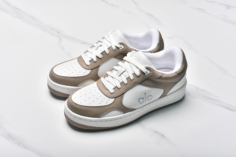 Alo Yoga Recovery Mode Board Shoes White Brown