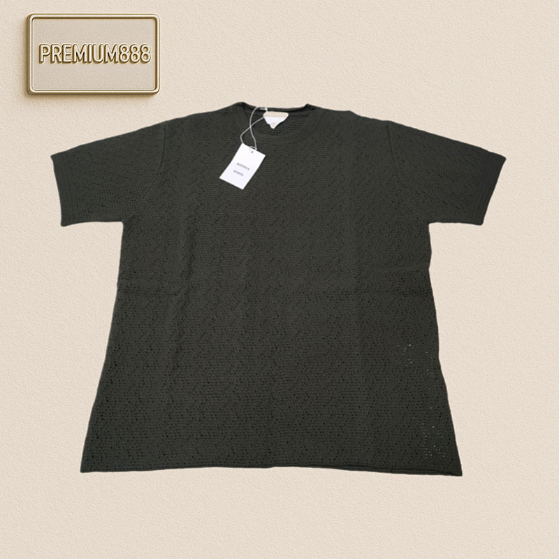 B V Cut-out Short Sleeves