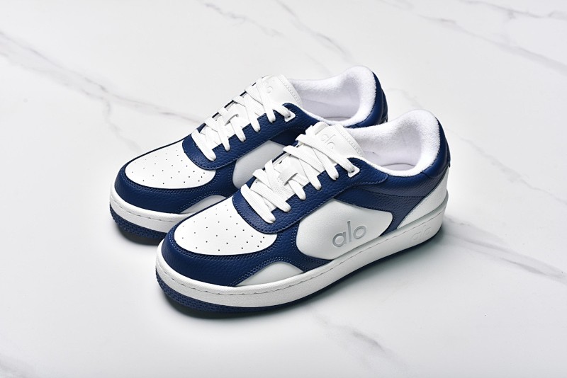 Alo Yoga Recovery Mode Board Shoes White Blue
