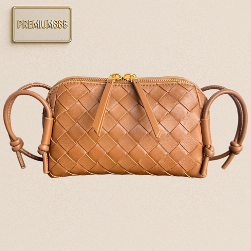 The New Concert Pouch Model Is Truly The Most Beautiful And Practical Mini Bag I've Ever S