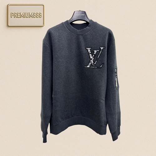 1v Louis Embroidered Logo Pullover Long-Sleeve Sweater