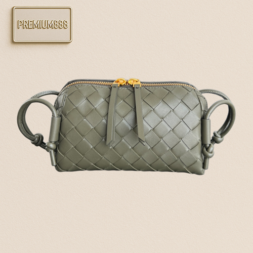 The New Concert Pouch Model Is Truly The Most Beautiful And Practical Mini Bag I've Ever S