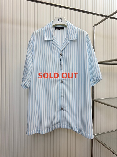 1v Blue And White Vertical Stripes Short-Sleeved Shirt