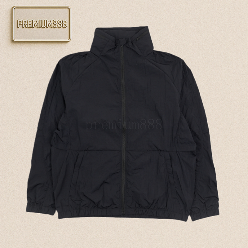 Evergreen Dark-patterned Black Jacket