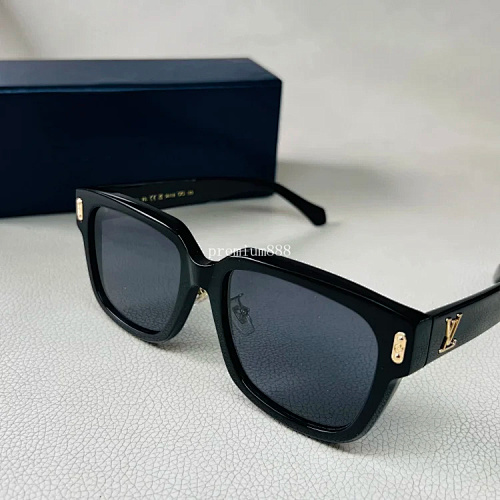 L V Engraved Logo Sunglasses