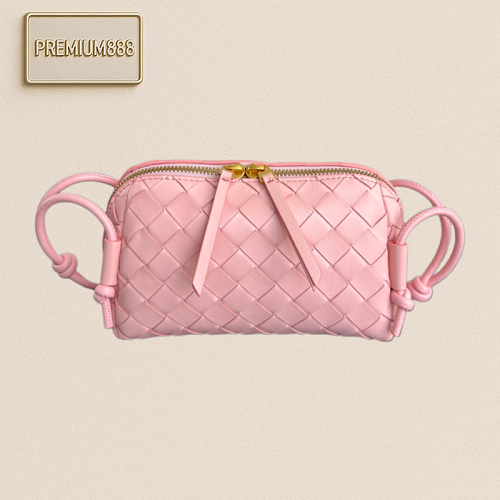 The New Concert Pouch Model Is Truly The Most Beautiful And Practical Mini Bag I've Ever S