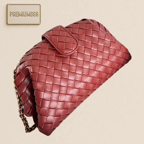 The New Lauren Chain Handbag A Classic Handbag Design Was Created In The Late 1970s. It Be