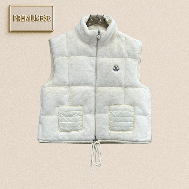 Moncler Arques Covered Mouth Milk Cake Lamb Feather Down Vest