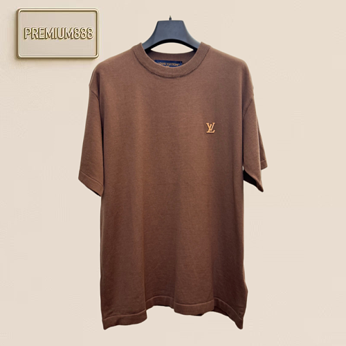 1v Louis 26ss Early Spring Lettered Leather Label Knit Short Sleeve Shirt