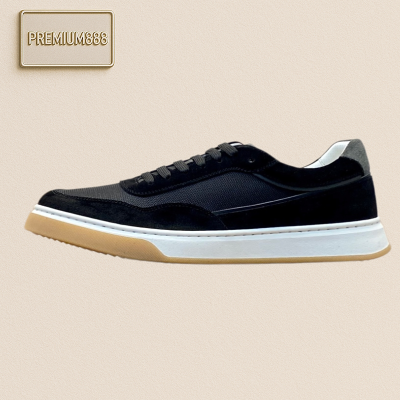 The Upper Is Made Of Top-quality Cashmere + High-gloss Deer Skin. The Lining Is White Phen
