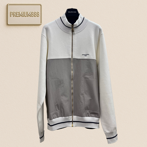 1v Louis Color-Matched Nylon Patched V-Neck Zipper Jacket Coat