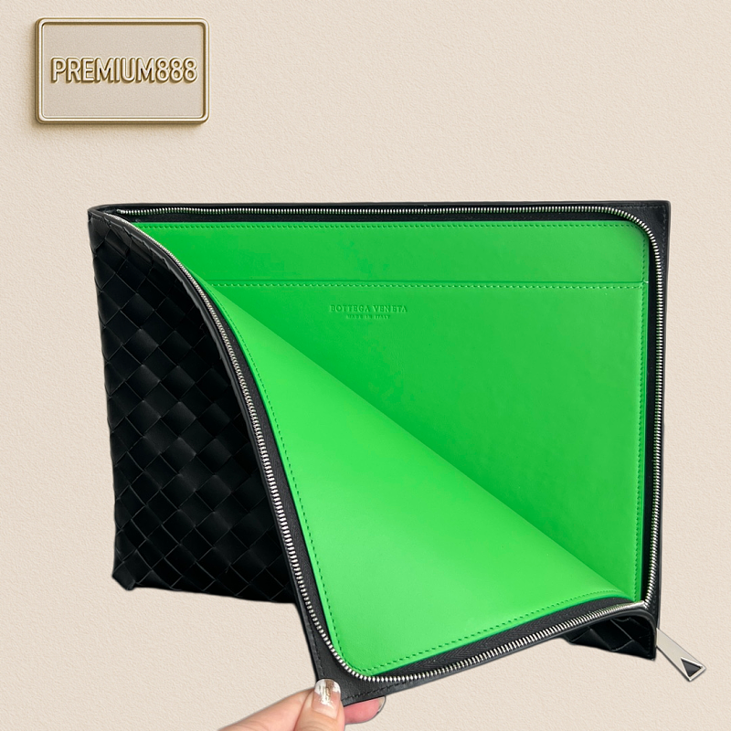 Handbag from Premium888