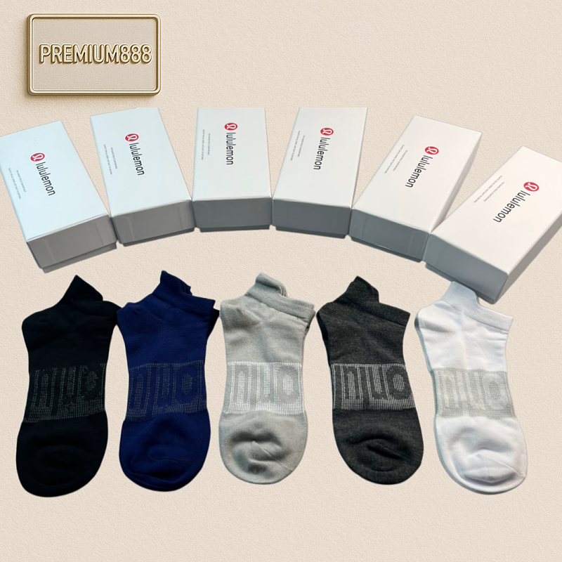 Luluemon's Official Website Has Launched New Matching Socks And Pantyhose. Made Of Pure Co