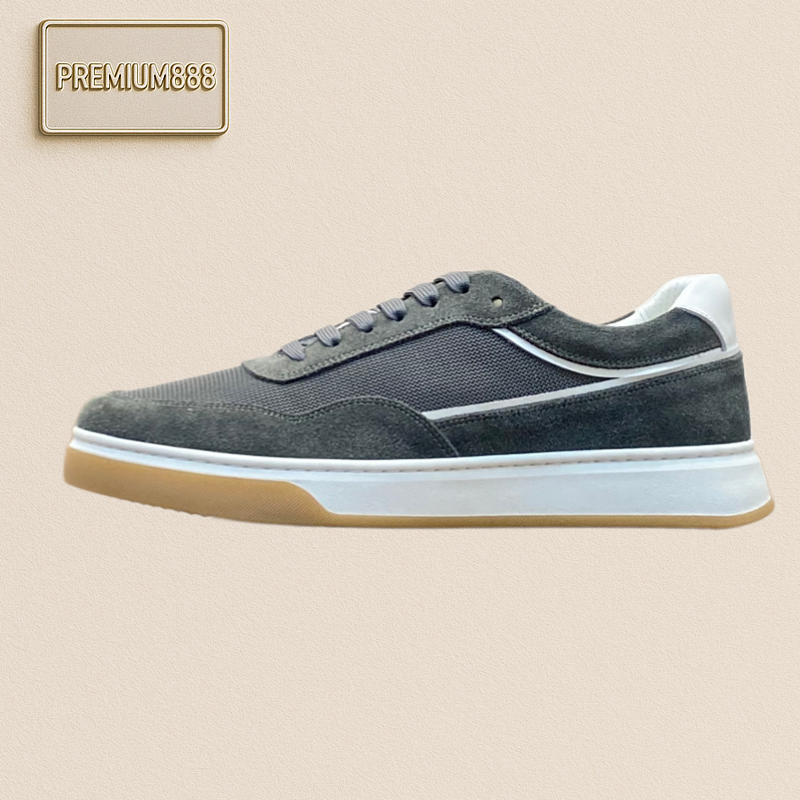 The Upper Is Made Of Top-quality Cashmere + High-gloss Deer Skin. The Lining Is White Phen