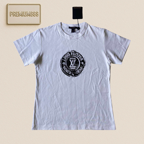 L V Stamp Pattern Round Neck Short Sleeves