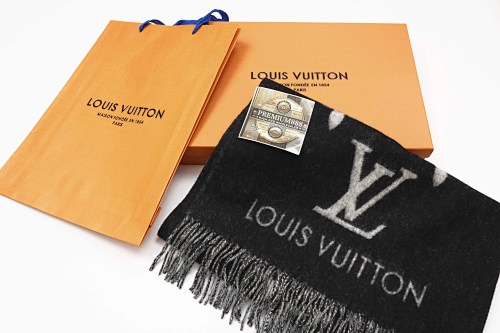 Louis Vuitton L V Classic Presbyopia Pattern Black And Gray Double-sided Cashmere Scarf