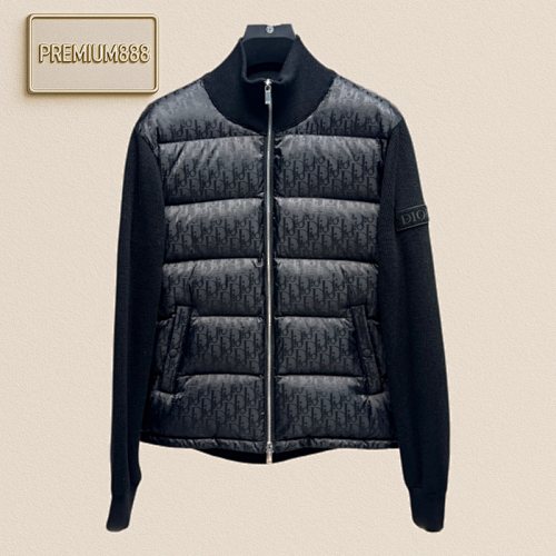 Wool Knit Fabric With Oblique Print Collar Down