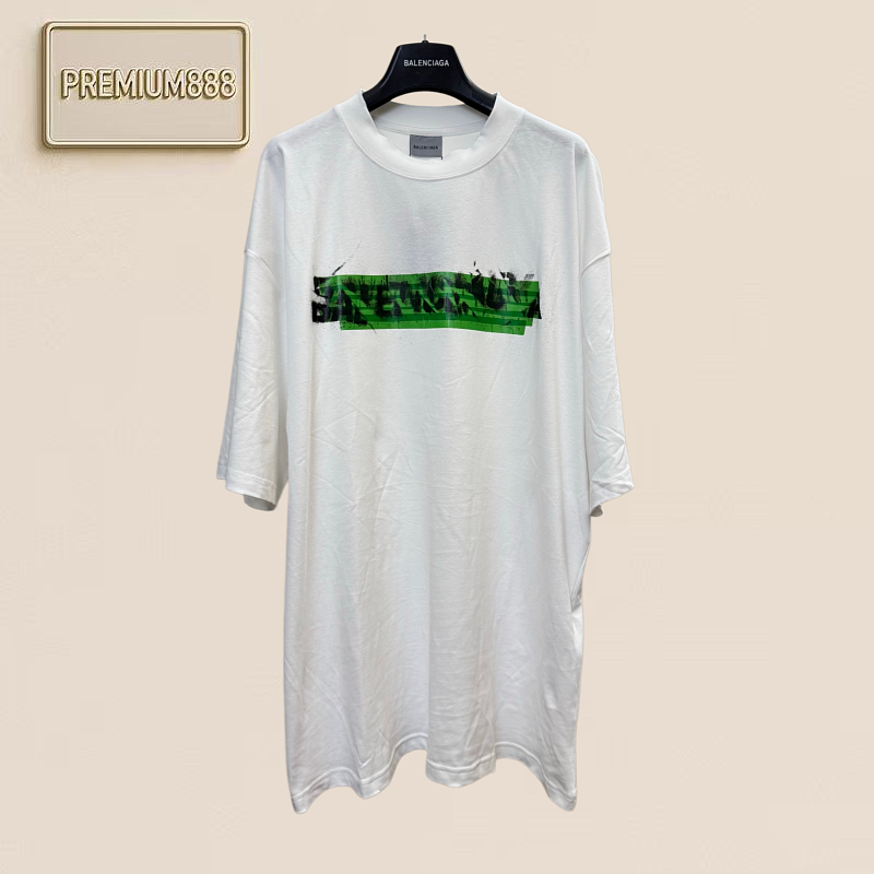 Bal Paris 26ss Green Rubber Belt Embossed Cracked Logo Letter Short-Sleeved T-Shirt