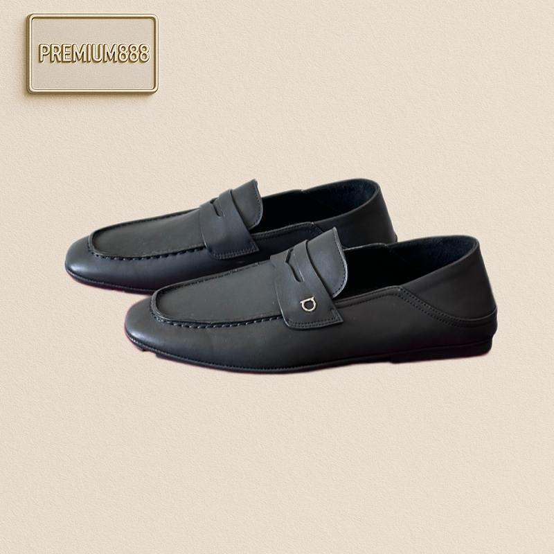Ferragam's New Men's Driving Shoes. The Fabric Is Made Of Fully Imported Cowhide Presentin
