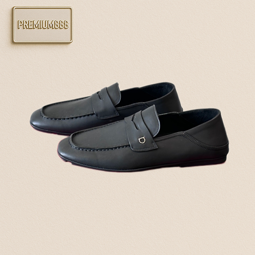 Ferragam's New Men's Driving Shoes. The Fabric Is Made Of Fully Imported Cowhide Presentin