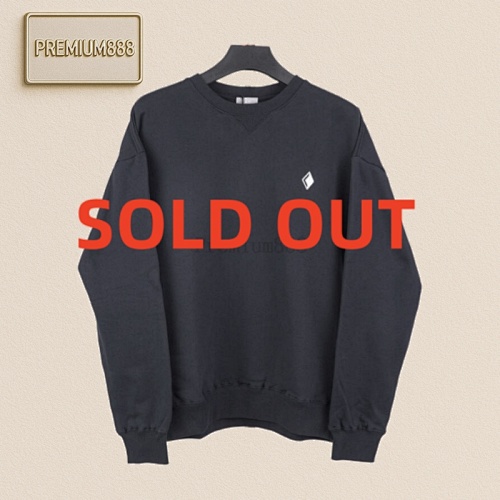 Di Or Small Badge Round Neck Sweater Black