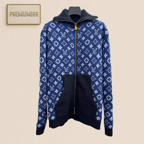 1v Louis Double-sided Printed Plaid High-neck Knit Coat With Full Coverage