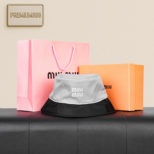Miu Double Color-blocked Bucket Hat A Standout Piece In The Fashion World