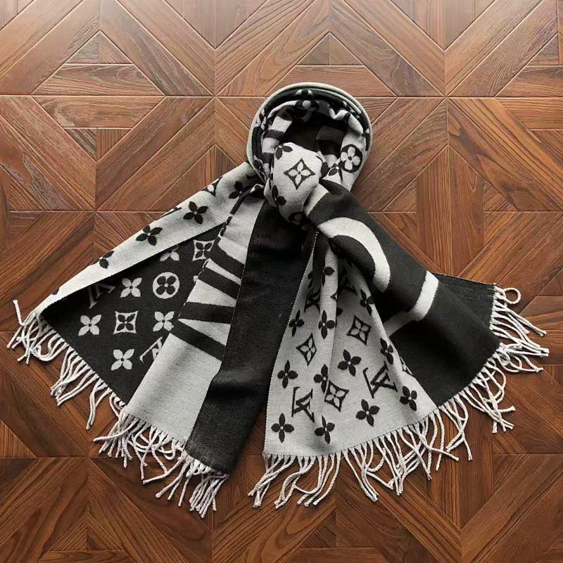 Scarf from RainbowReps