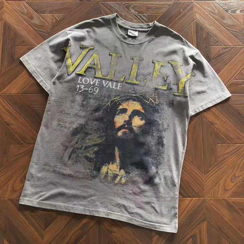 VA L Y T-Shirt