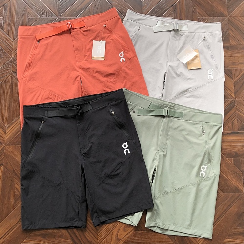 ON RU I G Shorts