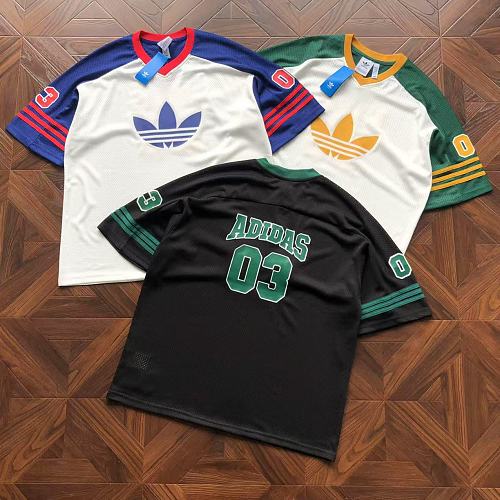 Adidas T-Shirt