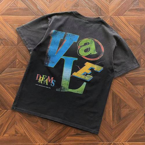 VA L Y T-Shirt