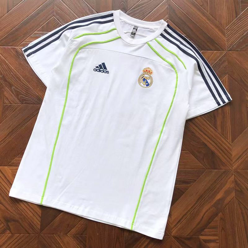 Adidas T-Shirt