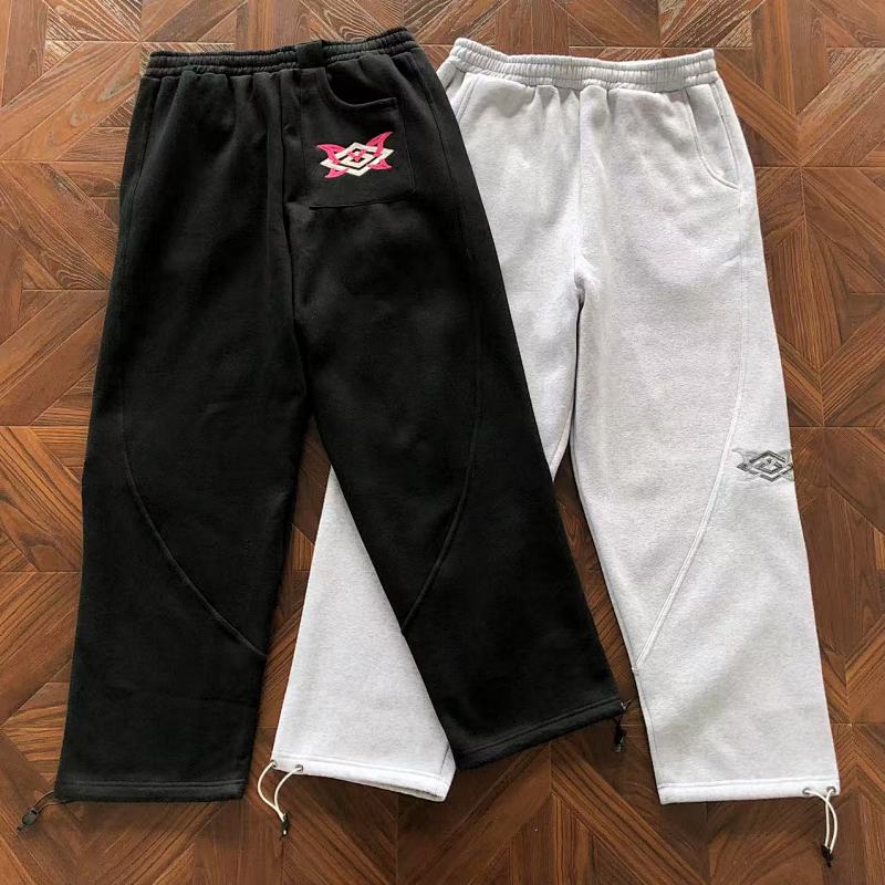 M RT A X Umbro Trousers
