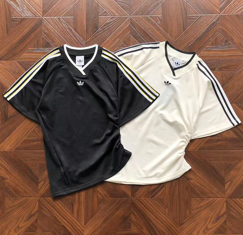 Adidas T-Shirt
