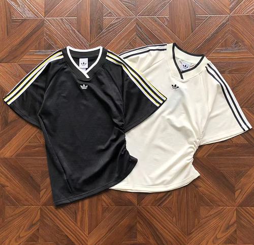 Adidas T-Shirt