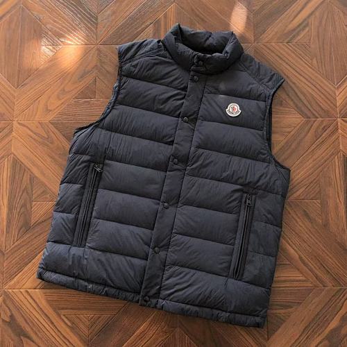 M R Down Vest