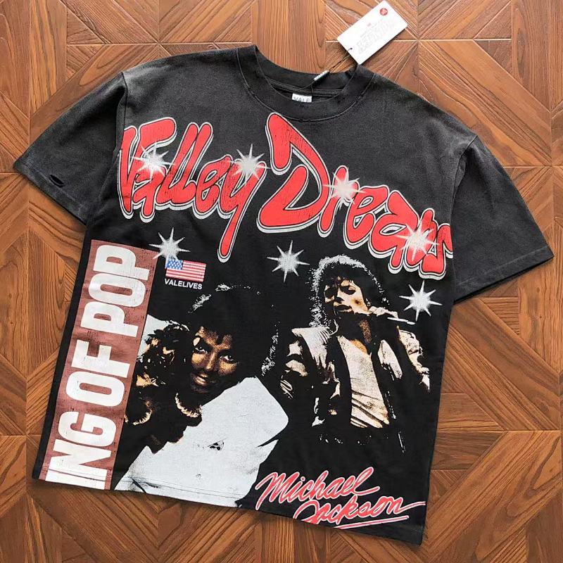 VA L Y T-Shirt